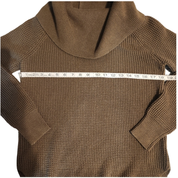 Michael Michael Kors Cowl Turtleneck Waffle Knit Brown/Olive Sweater. Size XS. - Picture 8 of 9